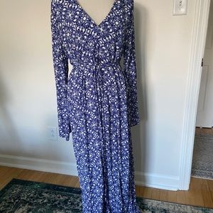 Womans dress, casual or dressy.  Length is long